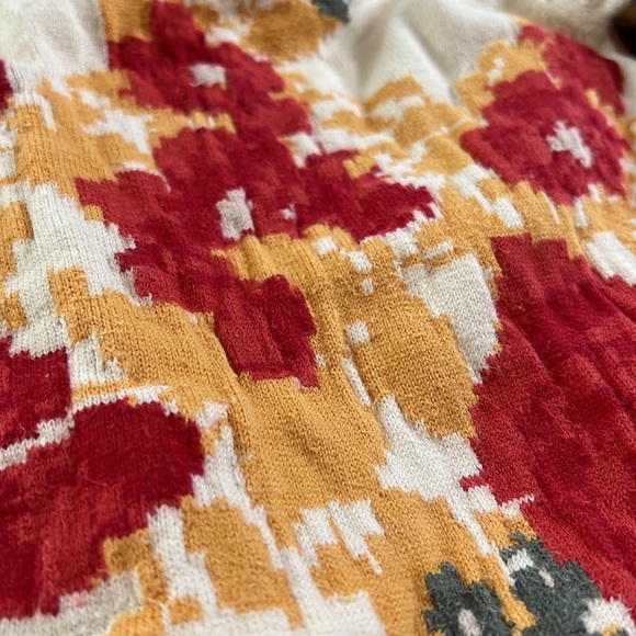 Persnickety girls size 16 sweater. - Picture 4 of 5